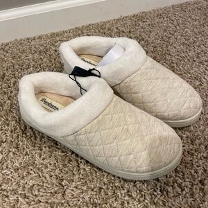 dearfoams Oatmeal Quilted Plush Clog Slippers